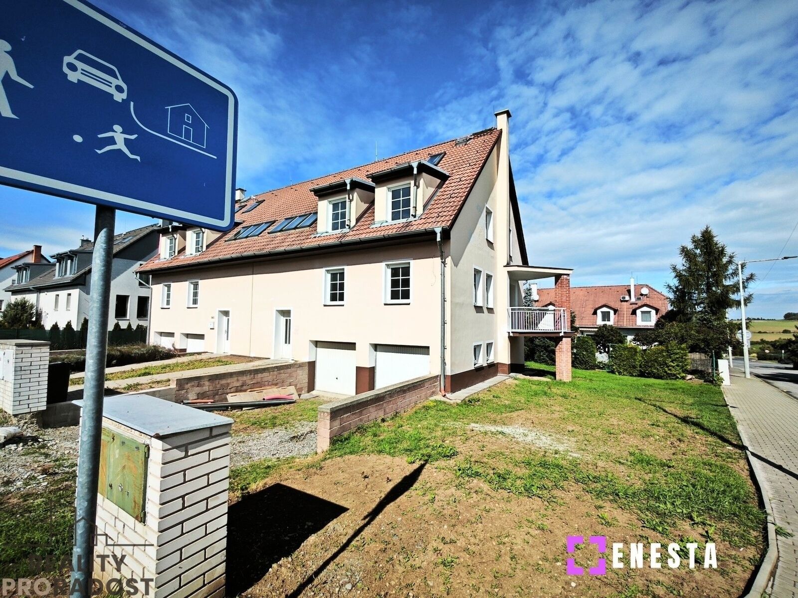 Rodinné domy, Smetanova, Velké Přílepy, 270 m²