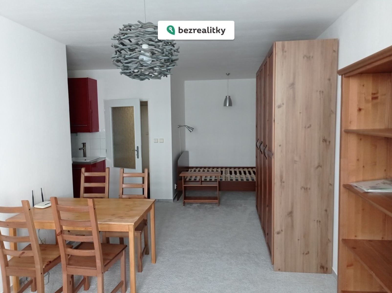 1+kk, Hnězdenská, Praha, 40 m²