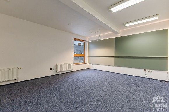 Pronájem kancelář - Uherské Hradiště, 686 01