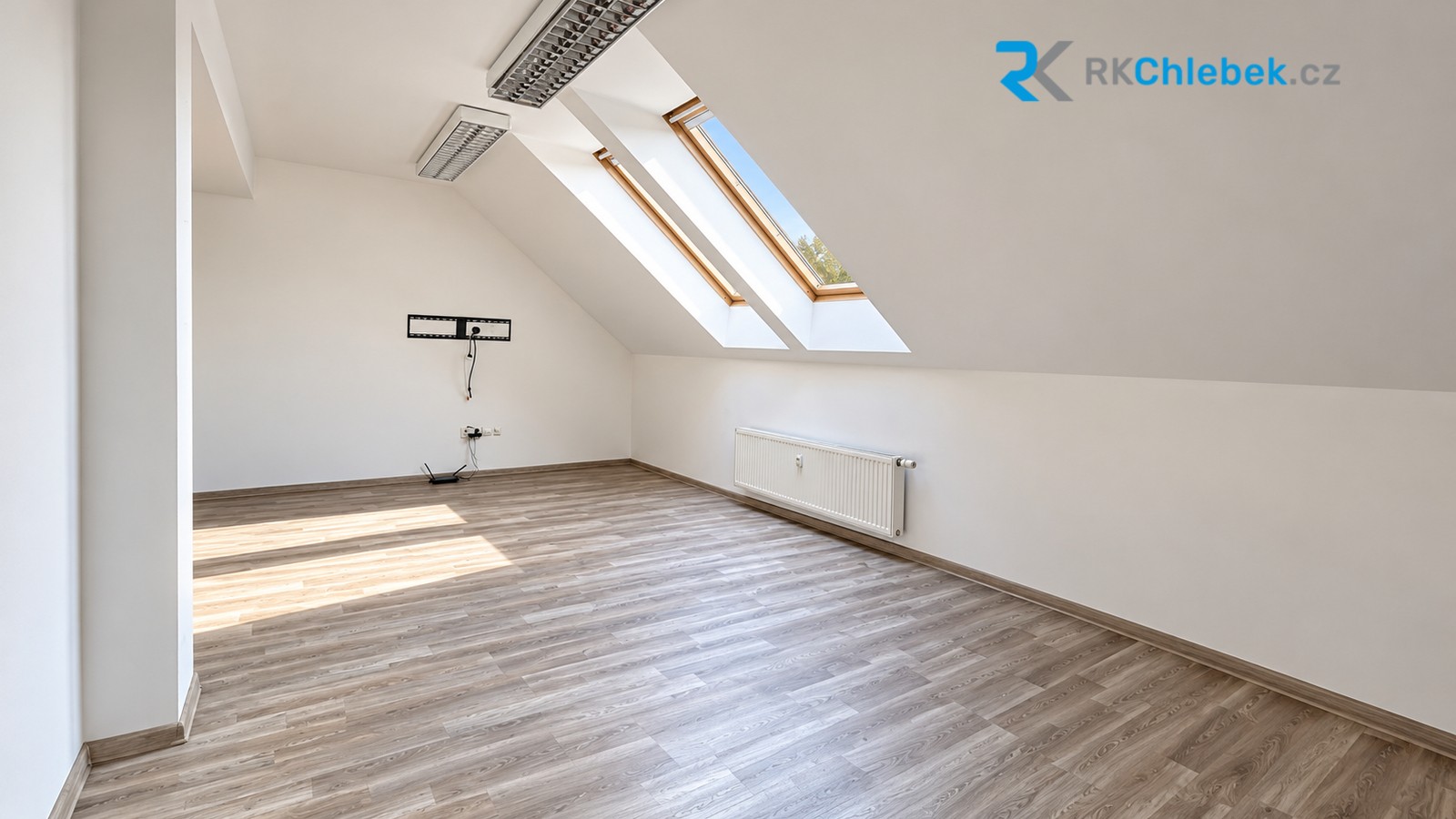 Kancelář · 2 100 m² · Josefa Václava Sládka, Frýdek-Místek Místek - 4