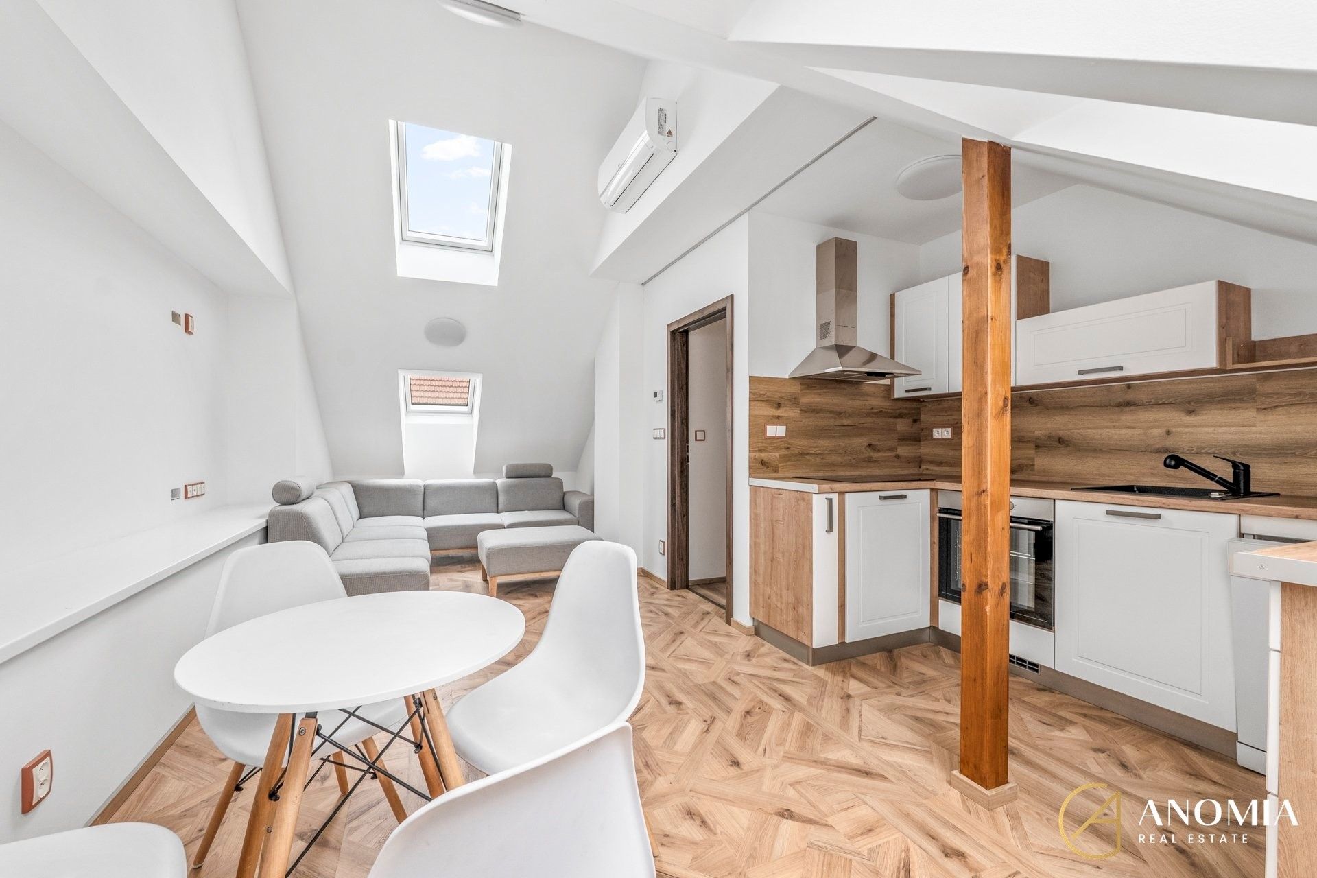 3+kk, Družstevní, Újezd u Brna, 100 m²