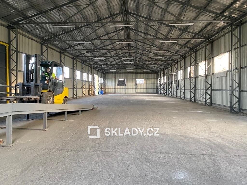 Sklady, Žalany, 880 m² - 2