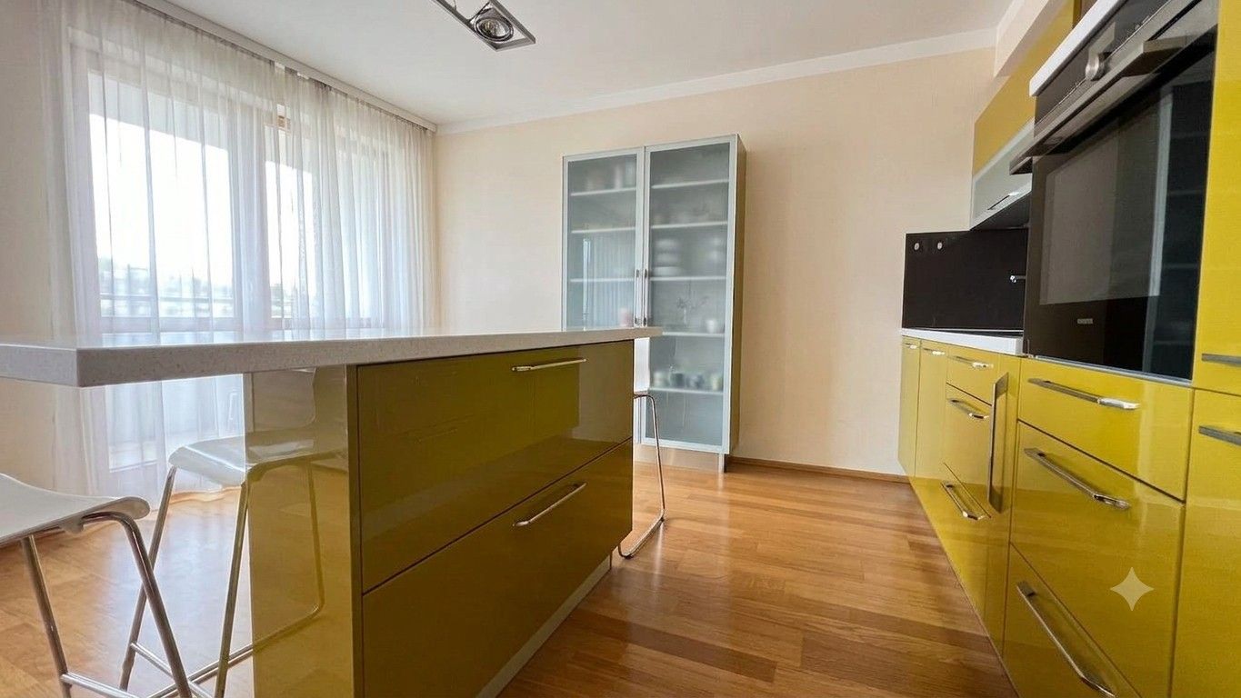Byt 3+kk · 100 m² · Komunardů 1608/20, Praha - 3