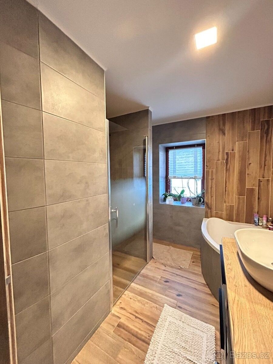 Pronájem byt - Kostelec nad Labem, 277 13