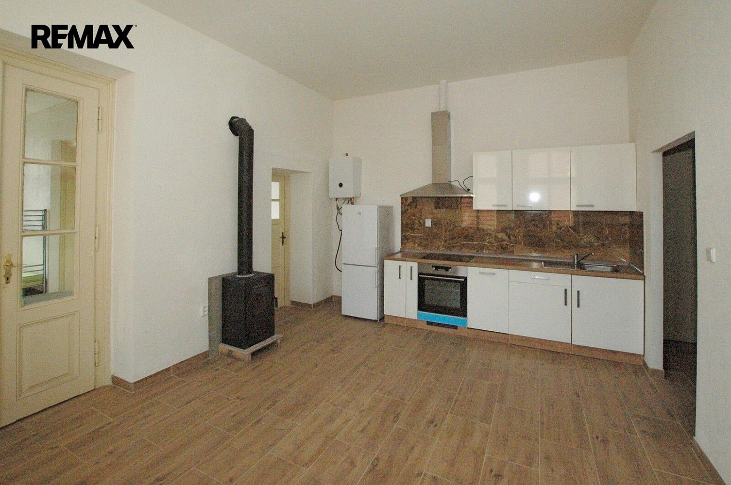 Obchodní prostory · 499 m² · Chodské náměstí, Hostouň, okres Domažlice - 3