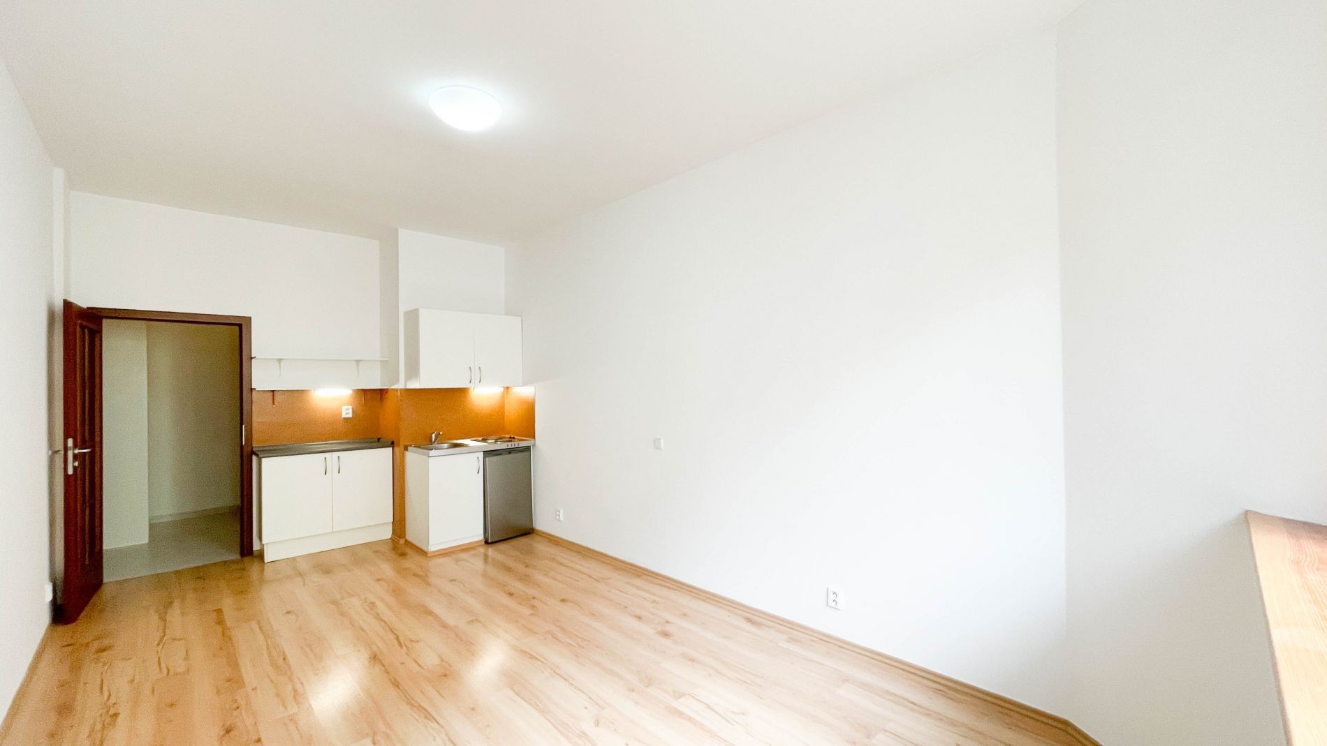 Pronájem byt 1+kk - Římská, Praha, 25 m² - 5