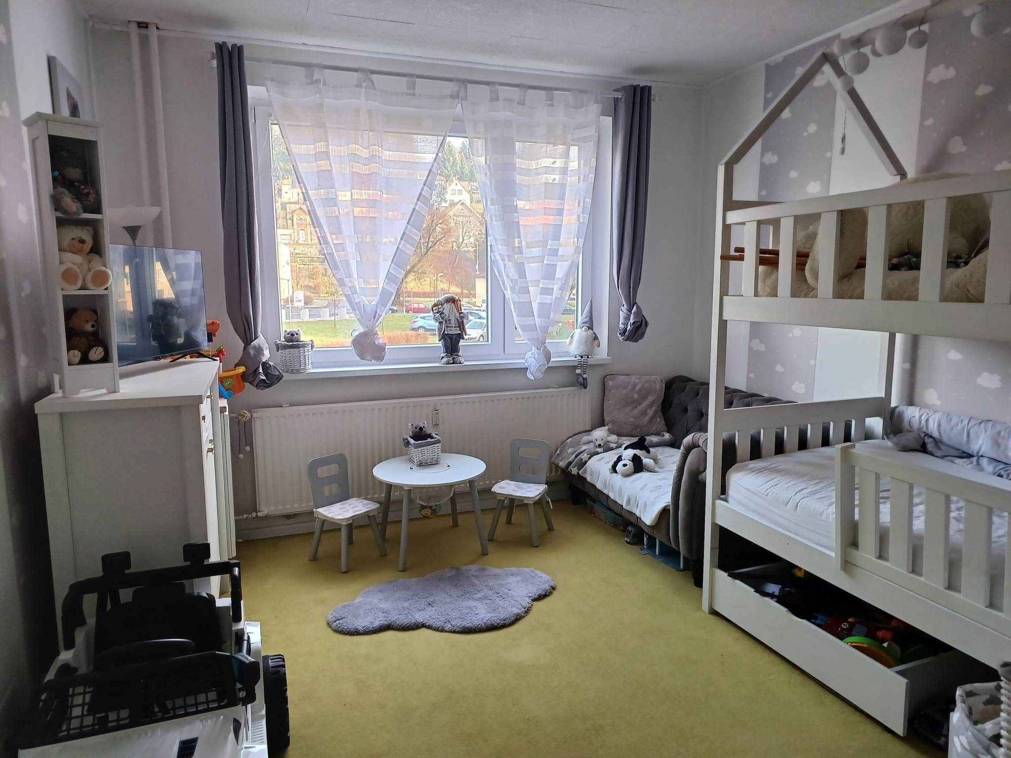 4+1, Kraslice, 77 m²