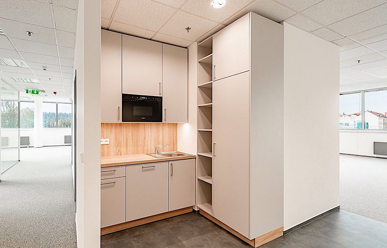 Pronájem kancelář - Praha, 284 m² - 5