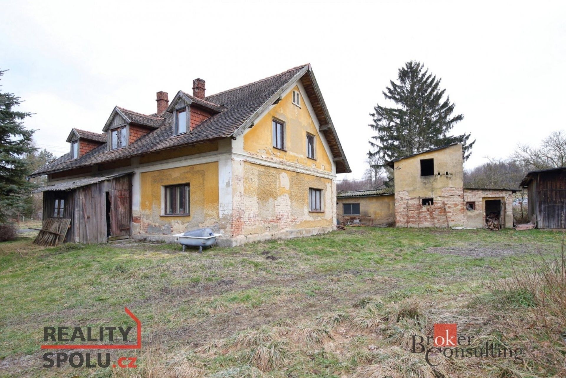 Rodinné domy, Černousy, 205 m²