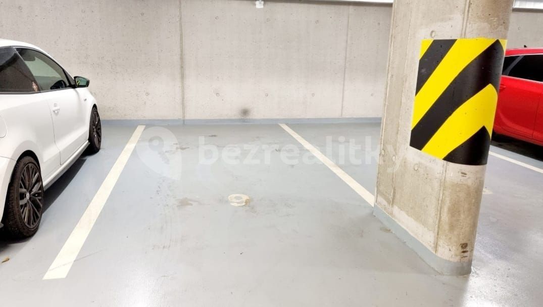 Garáže, Cukrova, Praha - Černý Most, 8 m² - 2