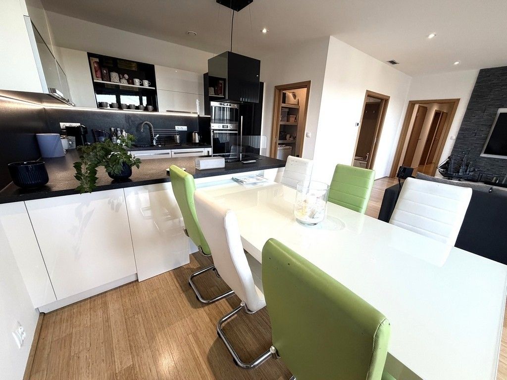 Byty, Pohořelice, 691 23