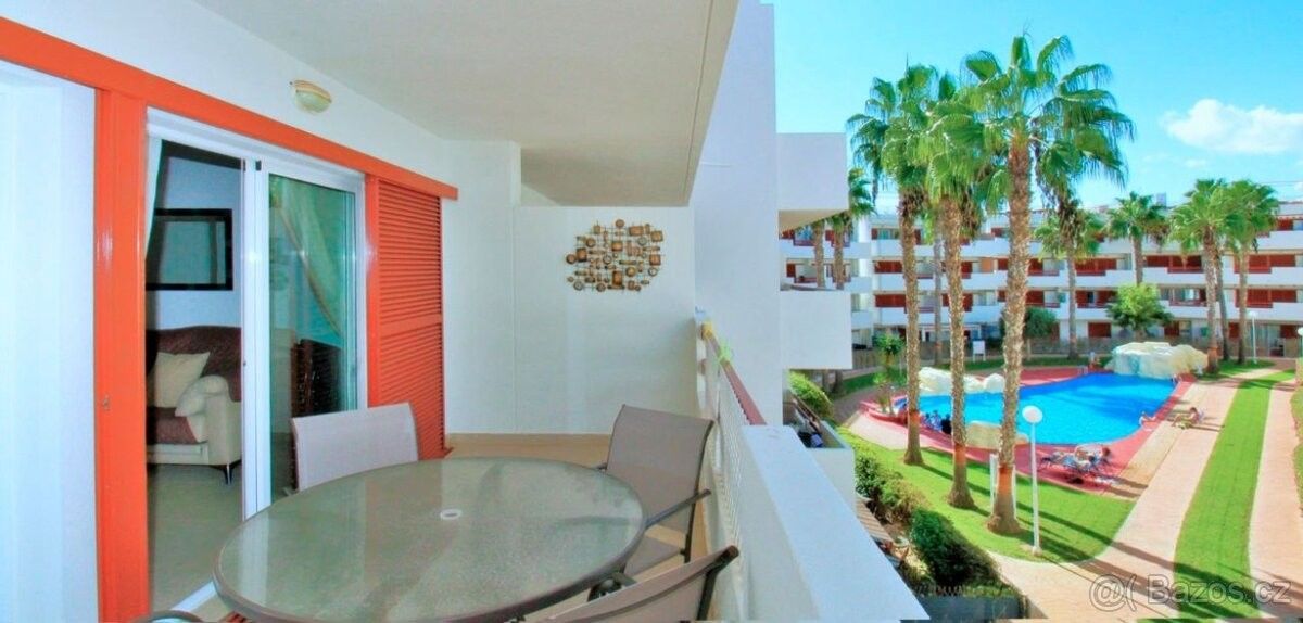 Rodinné domy, 987 66, Zahraničí