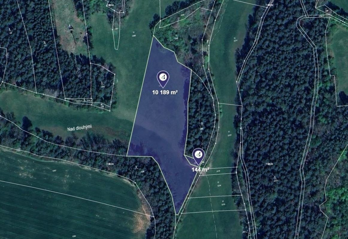 Louka, 10 333 m²