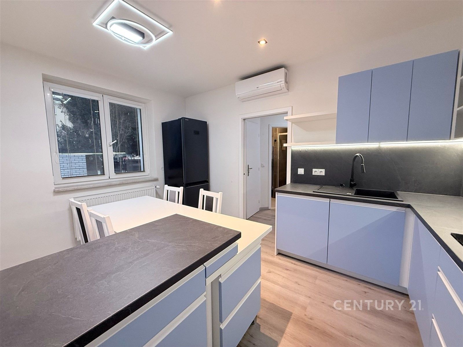 Pronájem byt 2+1 - Letňanská, Praha, 68 m²