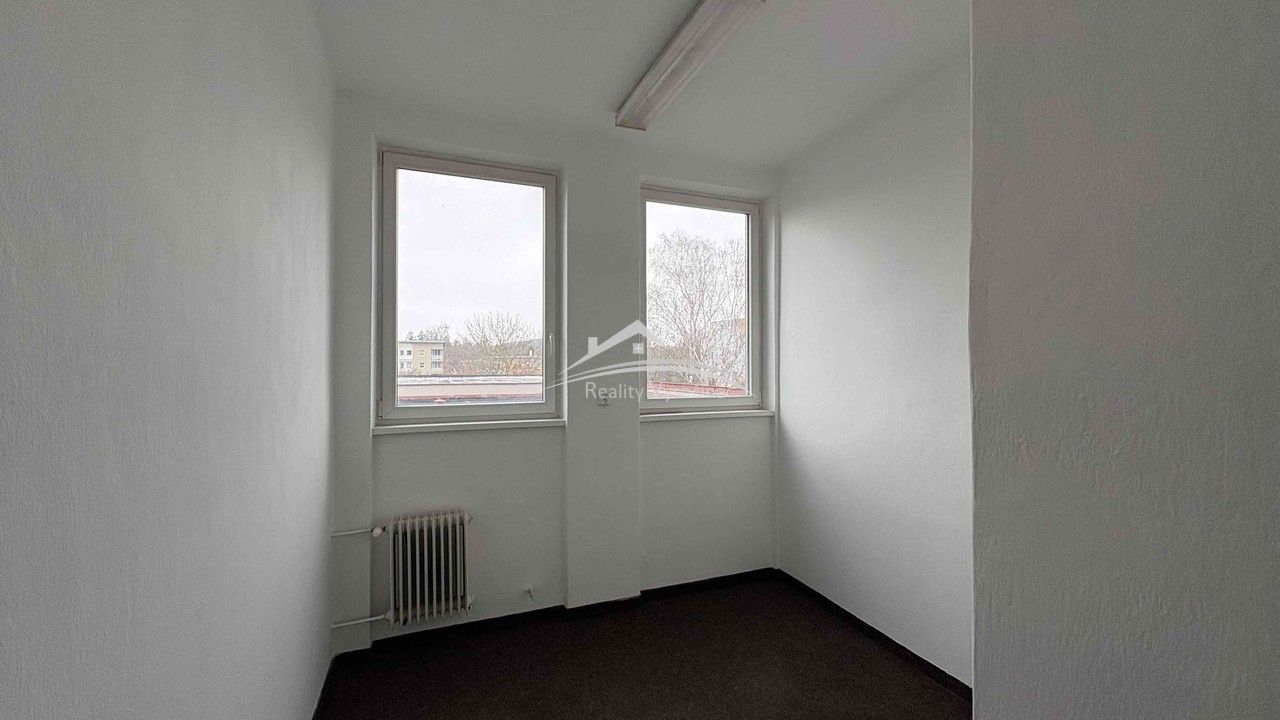 Kanceláře, Pražská, Pelhřimov, 10 m²