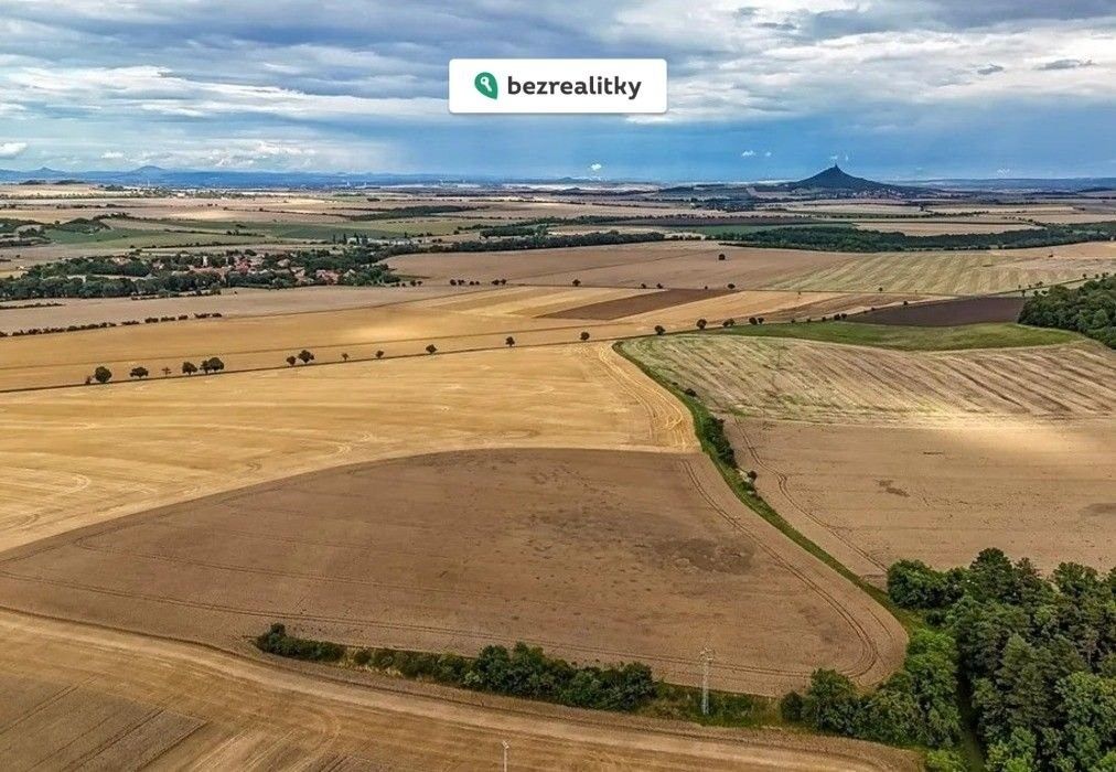 Prodej pozemek pro bydlení - Semeč, Děčany