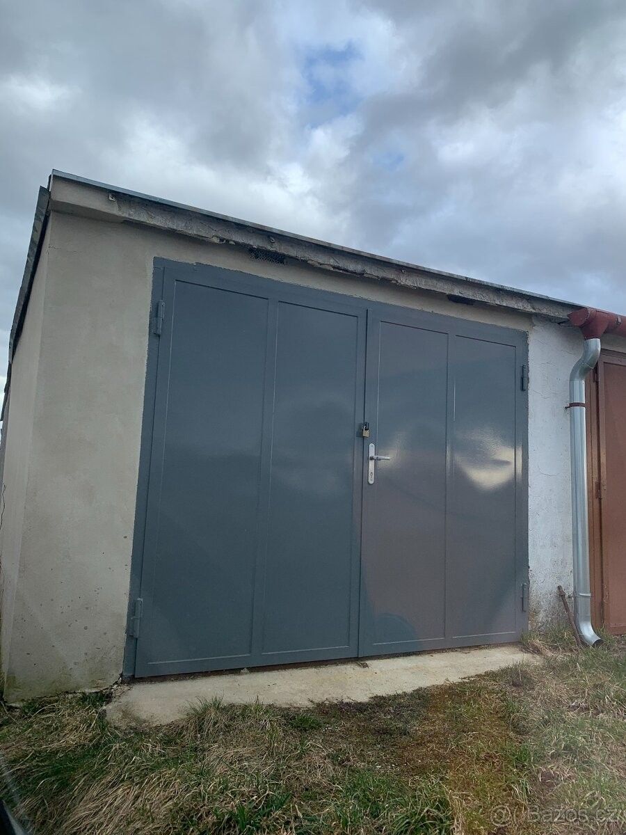 Garáže, České Budějovice, 370 01