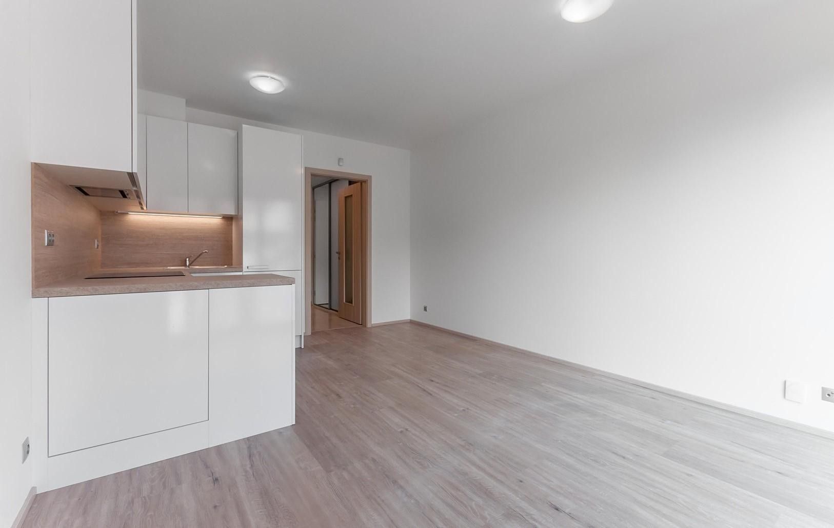 1+kk, Sokolovská, Praha, 28 m² - 2