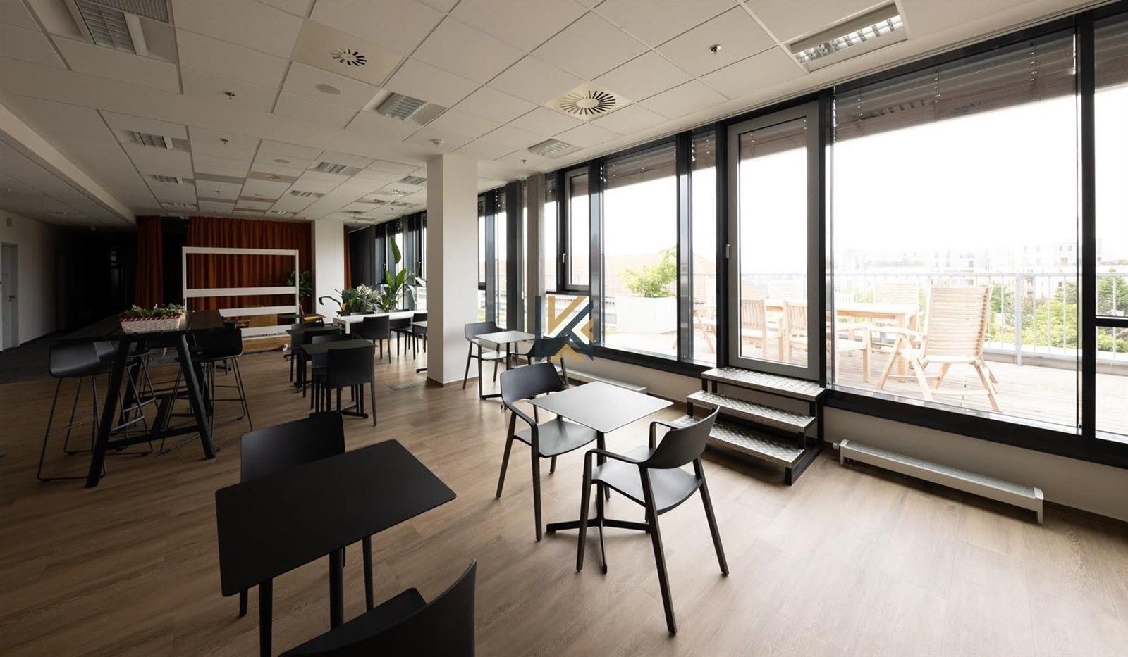 Pronájem kancelář - Olbrachtova, Praha, 1 m²