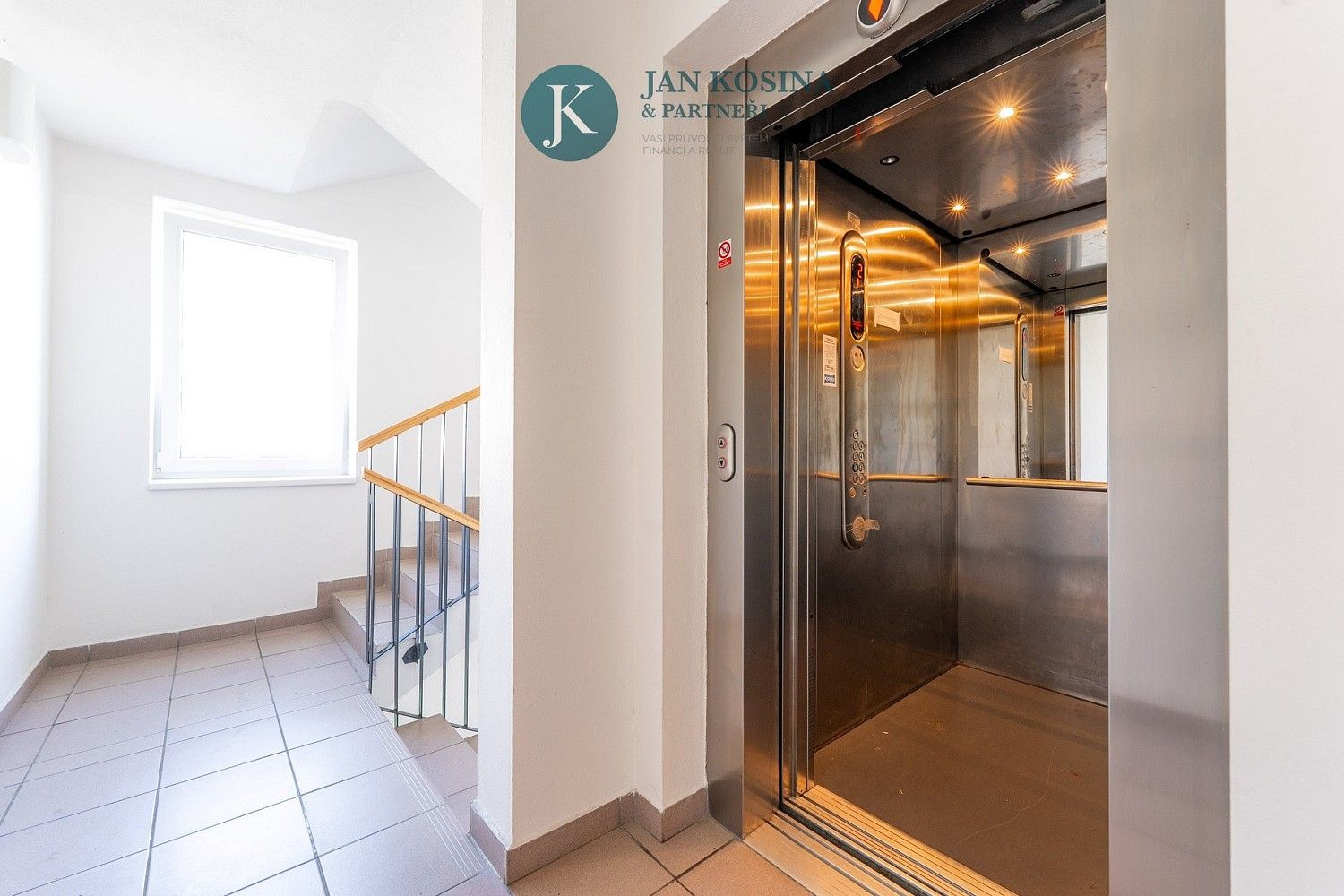 Byt 2+kk · 56 m² · Praha - Chodov, okres Praha 11, Hlavní město Praha - 4