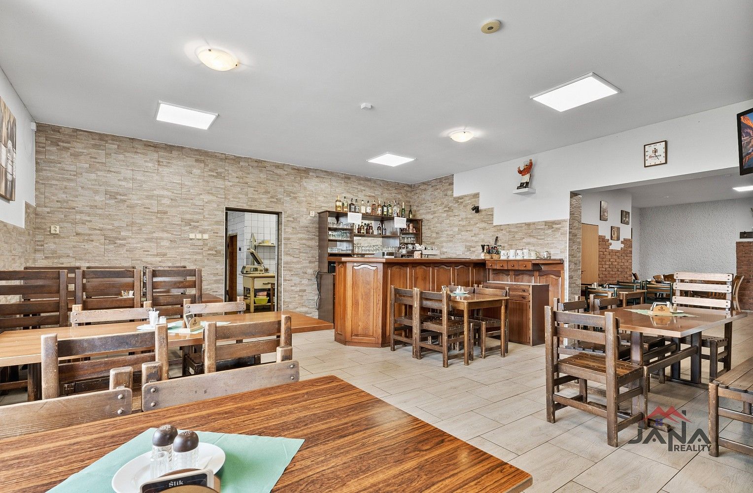 Prodej restaurace - Příšovice, okres Liberec, Liberecký kraj, 300 m² - 1