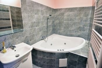 Pronájem byt - Staré Hradiště u Pardubic, 533 52