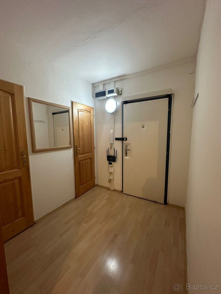 Pronájem byt - Praha, 163 00