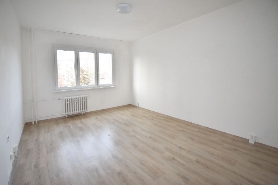 Byt 2+1 · 54 m² · Blatenská 4042, Chomutov - 4