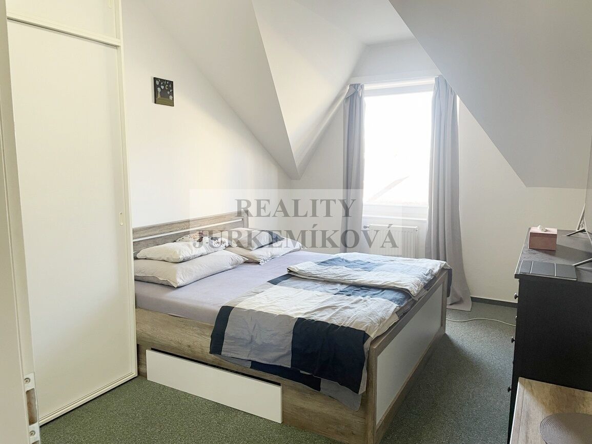 Pronájem byt 2+1 - tř. 28. října, České Budějovice, 62 m²