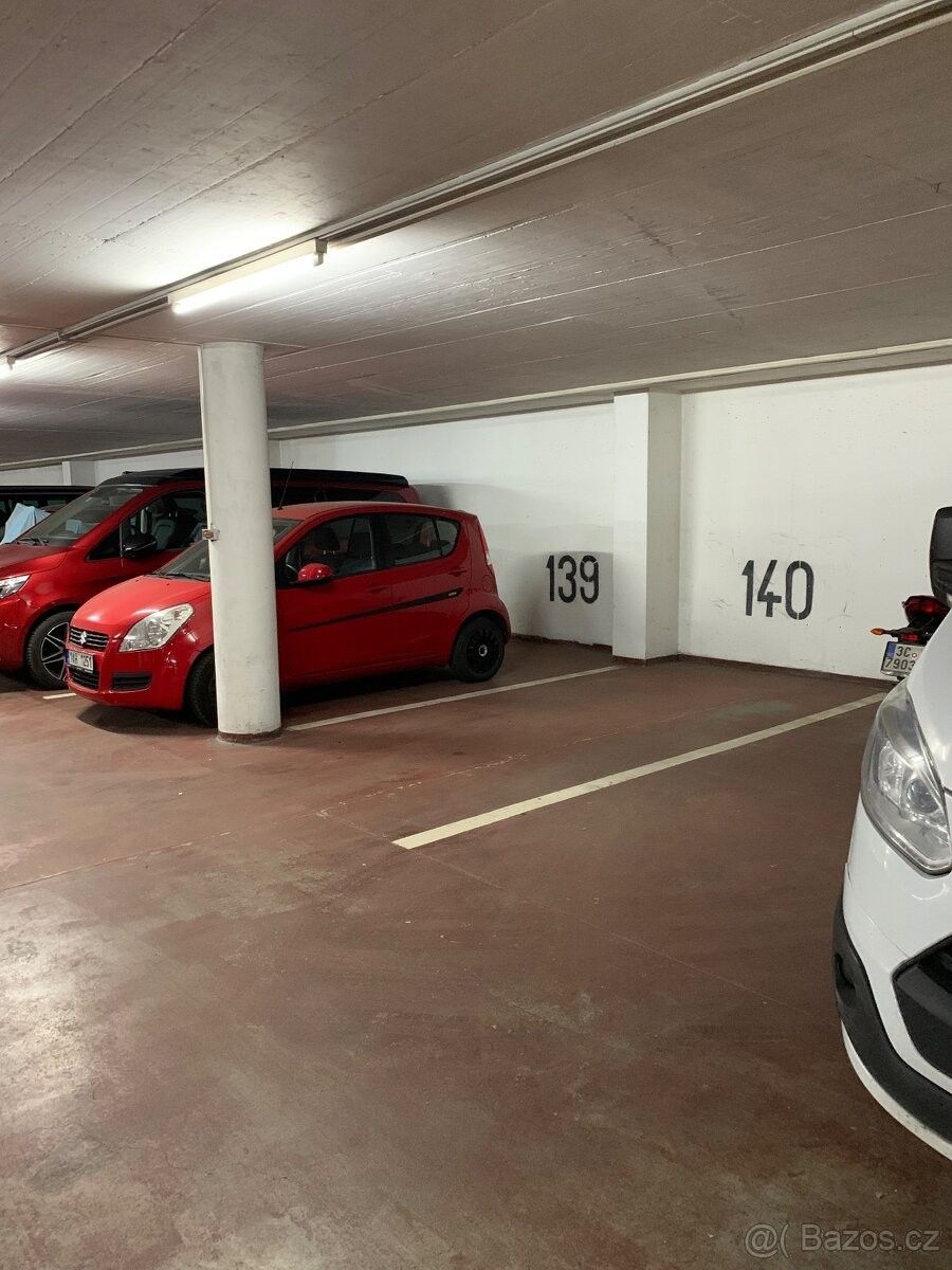 Garáže, Praha, 199 00