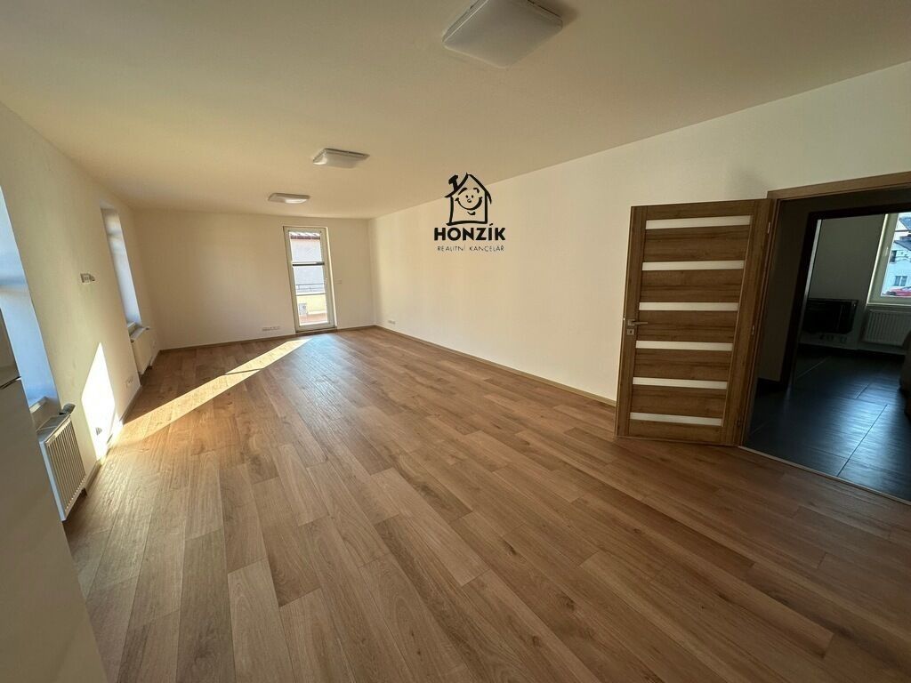 4+kk, Hlavní, Štěchovice, 113 m²