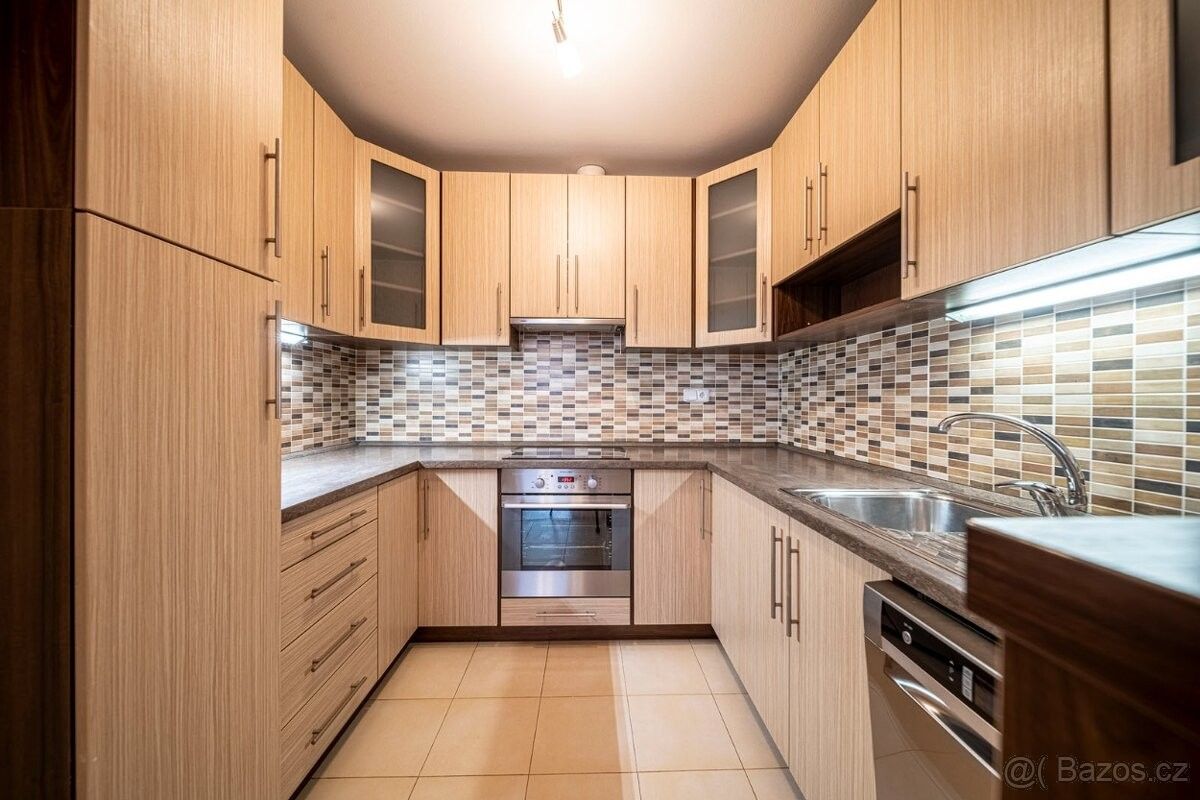 Byty, Uherský Ostroh, 687 24