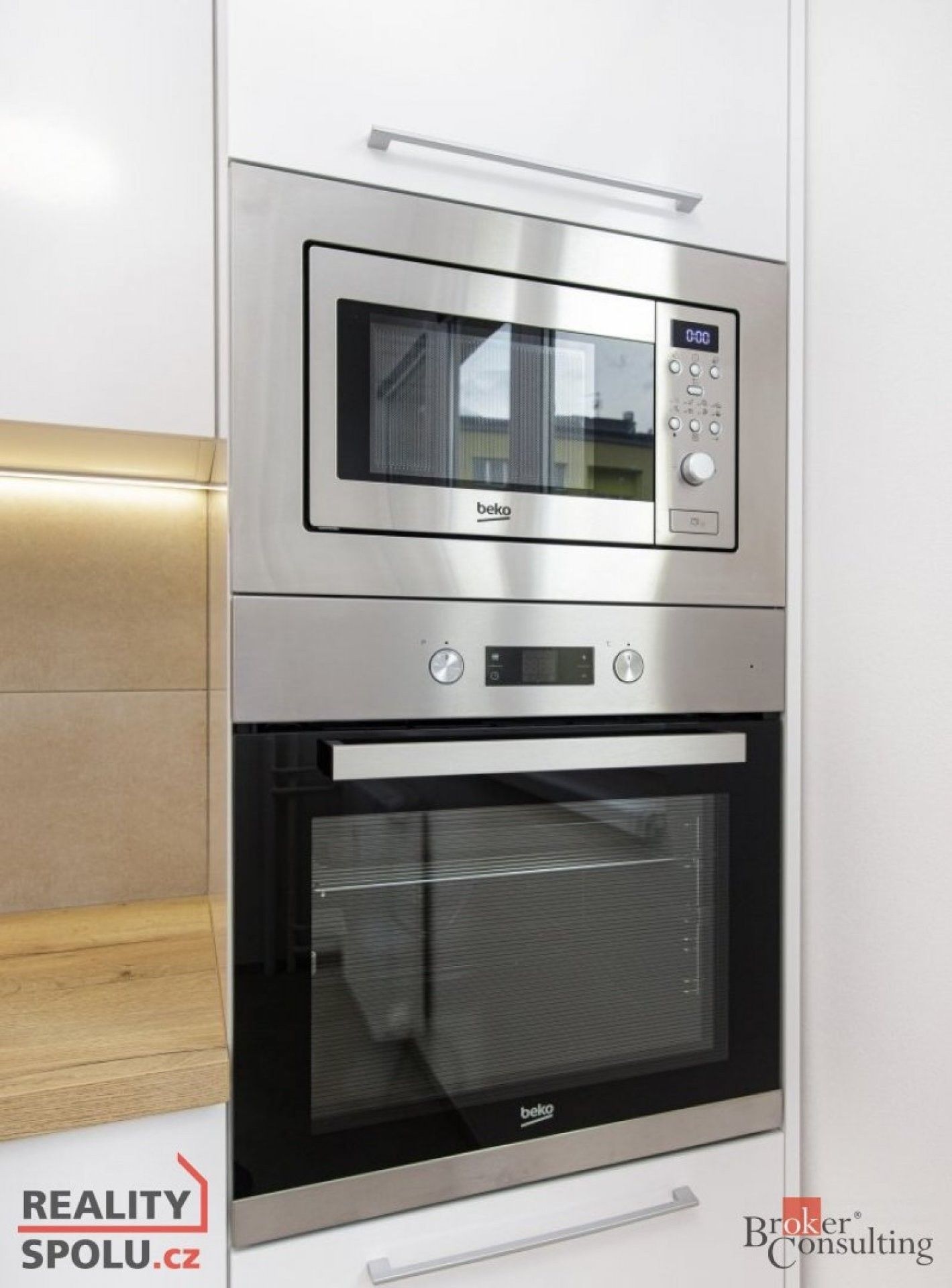 Pronájem byt 2+1 - Holasická, Opava, 57 m²