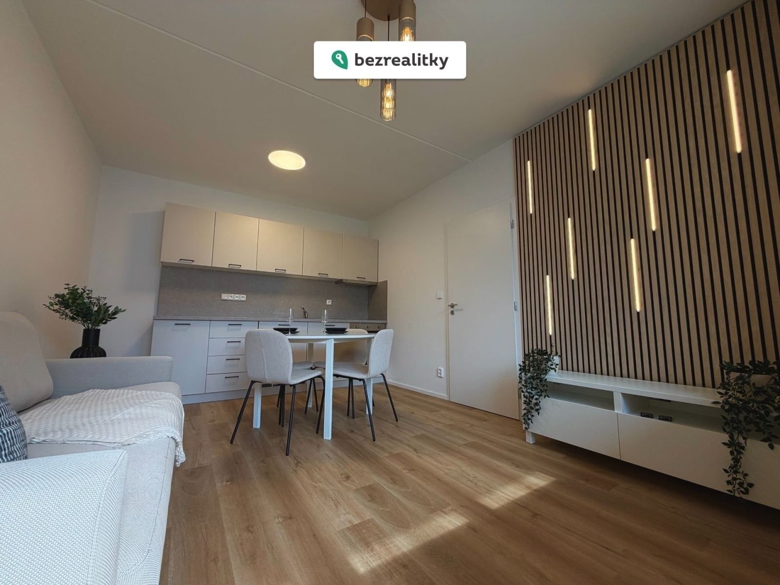 Prodej byt 2+kk - V. Volfa 1359, České Budějovice 2, 43 m² - 5