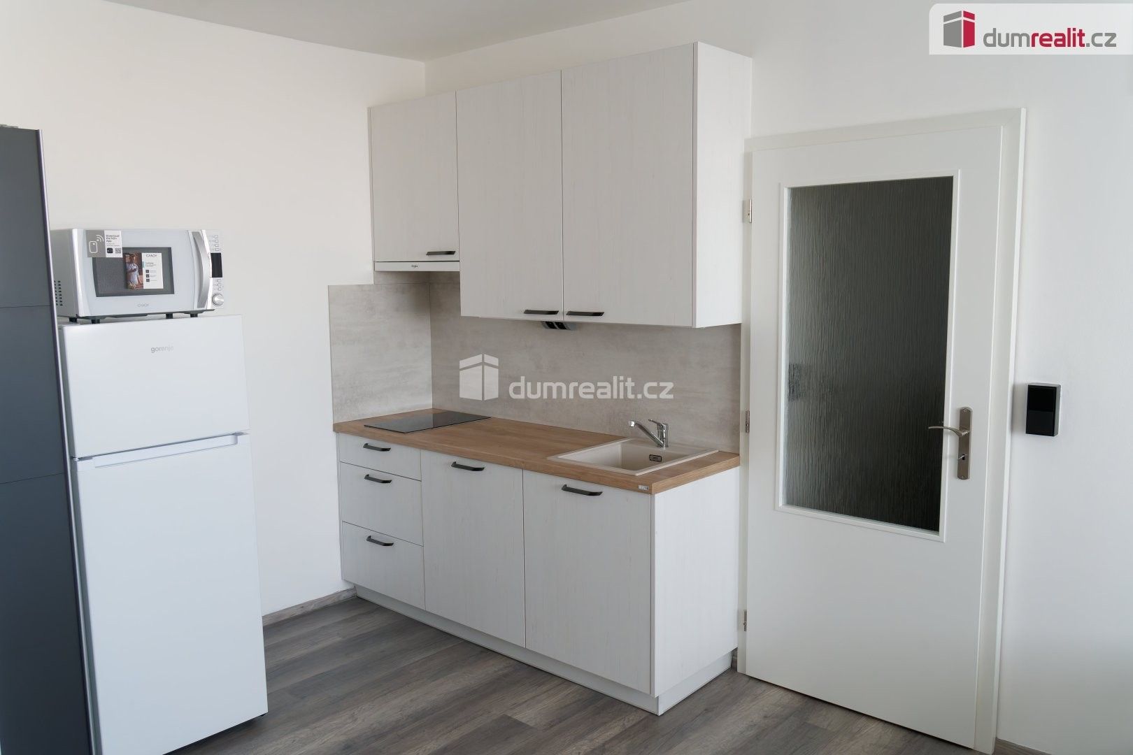 1+kk, Děčínská, Praha, 32 m² - 1