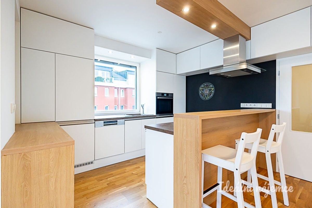 Pronájem byt 3+kk - Jugoslávská, Úvaly, 89 m²