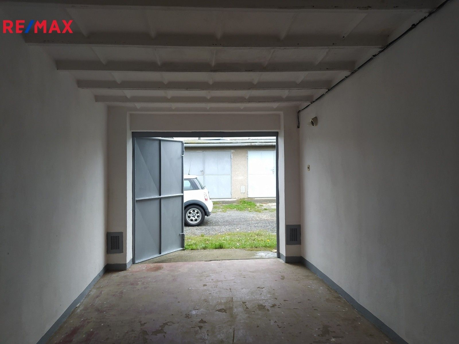 Prodej garáž - U Střelnice , Valašské Meziříčí, 19 m²