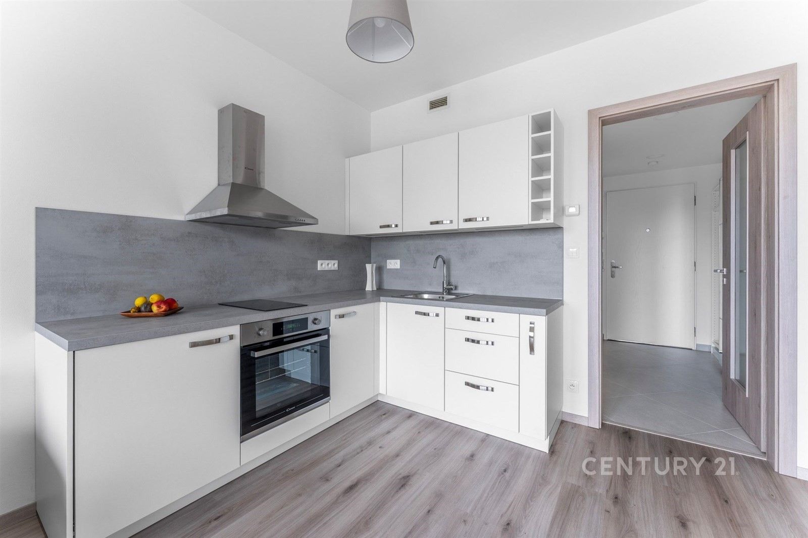 Pronájem byt 1+kk - K metru, Praha, 28 m²