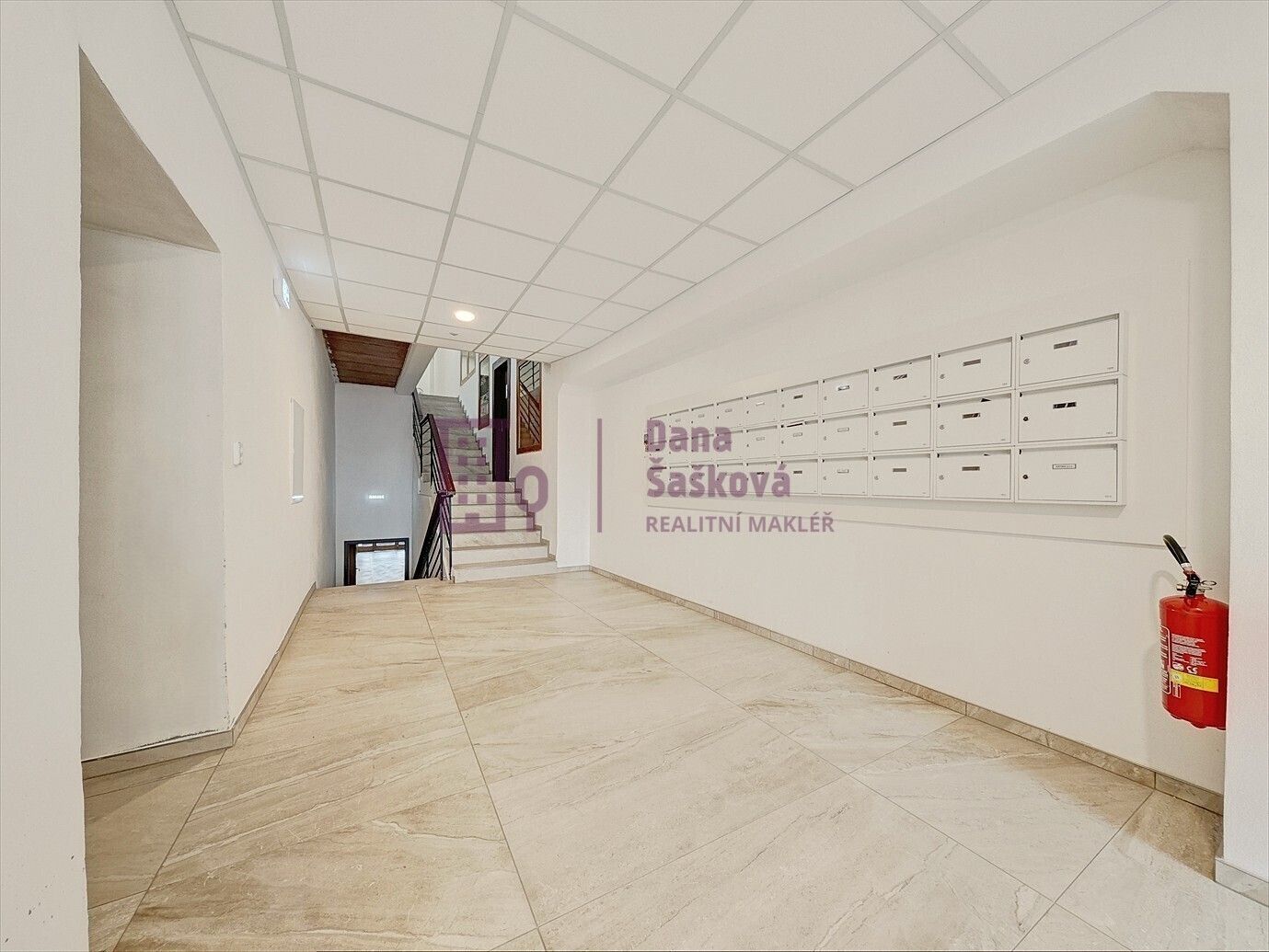 Pronájem byt 1+kk - nám. Míru 165, Jindřichův Hradec I, 16 m² - 5