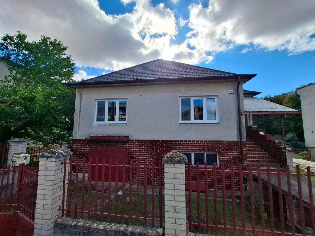 Prodej rodinný dům - 987 65, Slovensko - 2