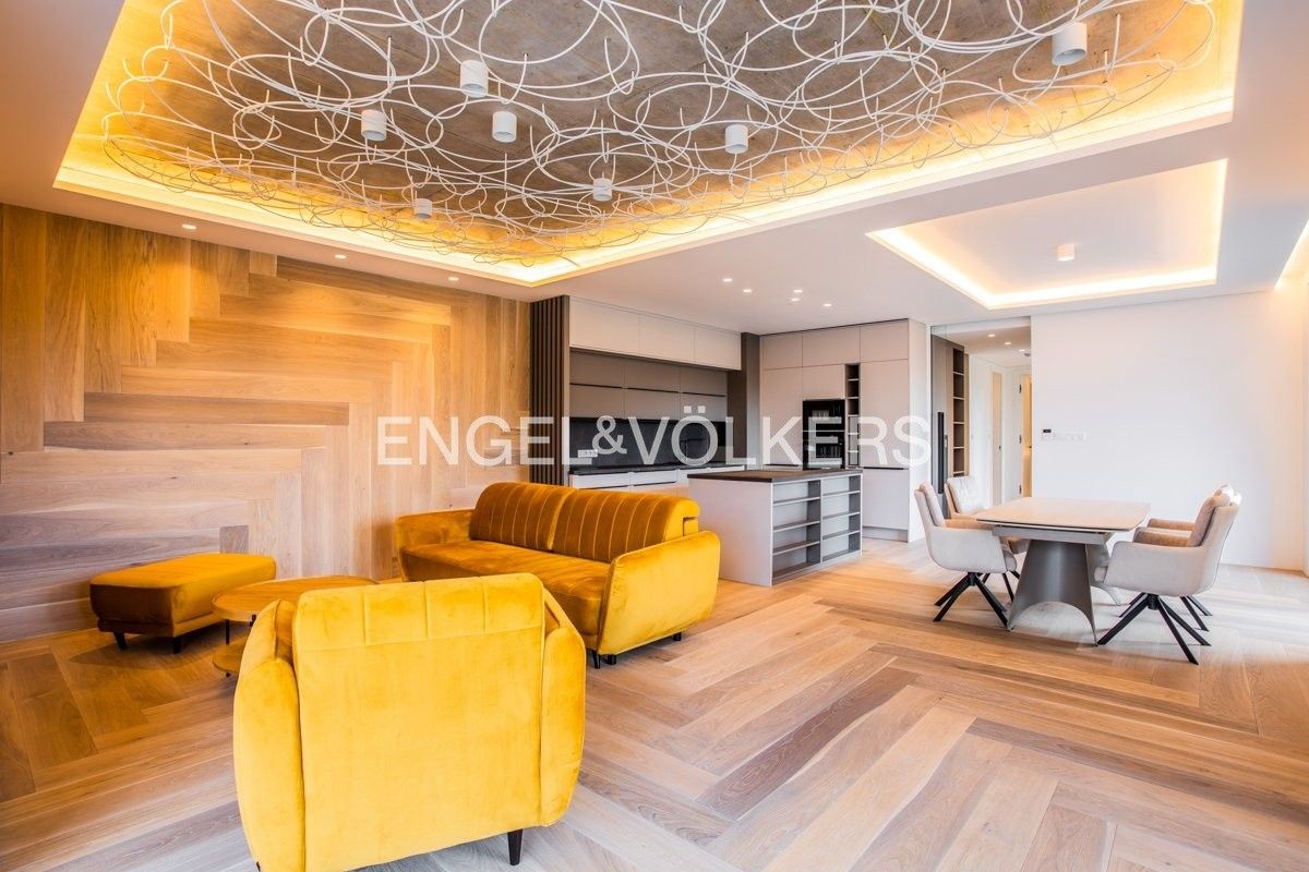 Pronájem byt 4+kk - Komunardů 1643, Praha Holešovice, 144 m² - 5