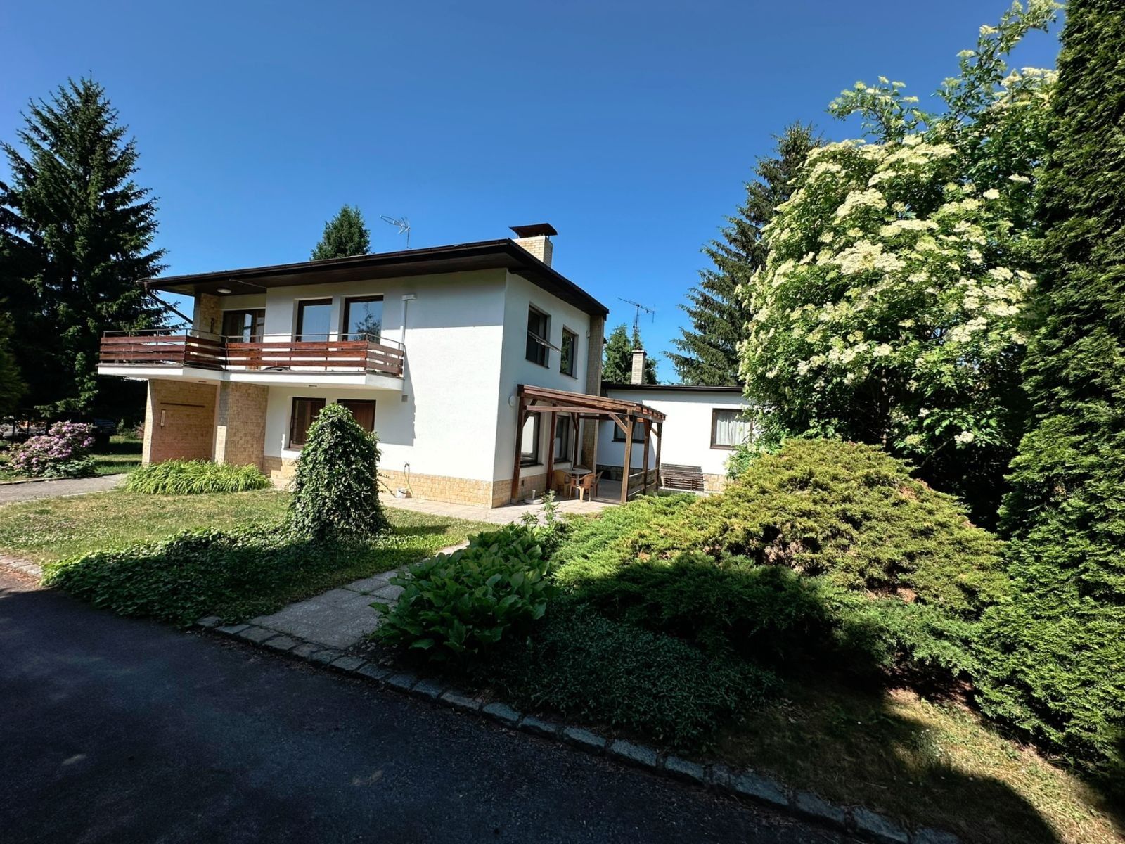 Rodinné domy, Dobročovická, Úvaly - Úvaly u Prahy, Středočeský kraj, 206 m² - 1