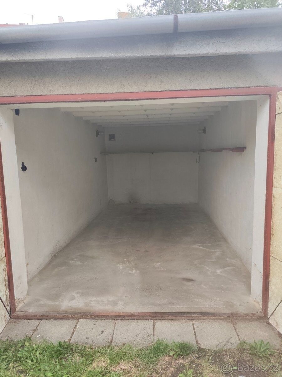 Garáže, Prostějov, 796 01 - 2