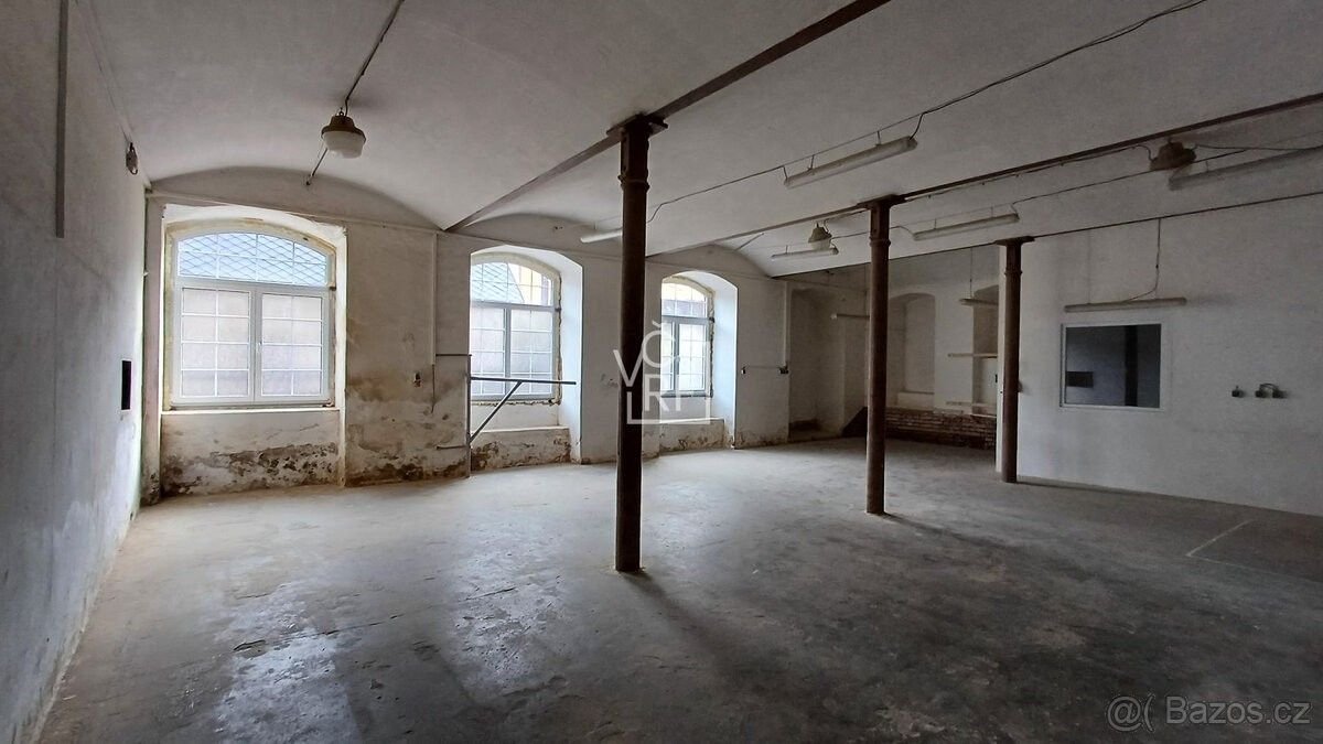 Sklady, Heřmanice nad Labem, 552 12