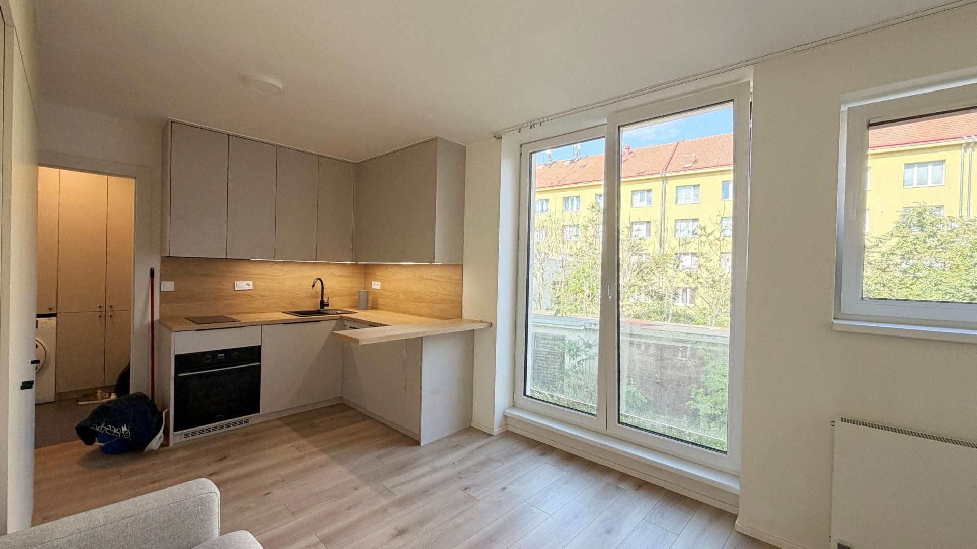 Pronájem byt 1+kk - Strančická, Praha, 24 m² - 5