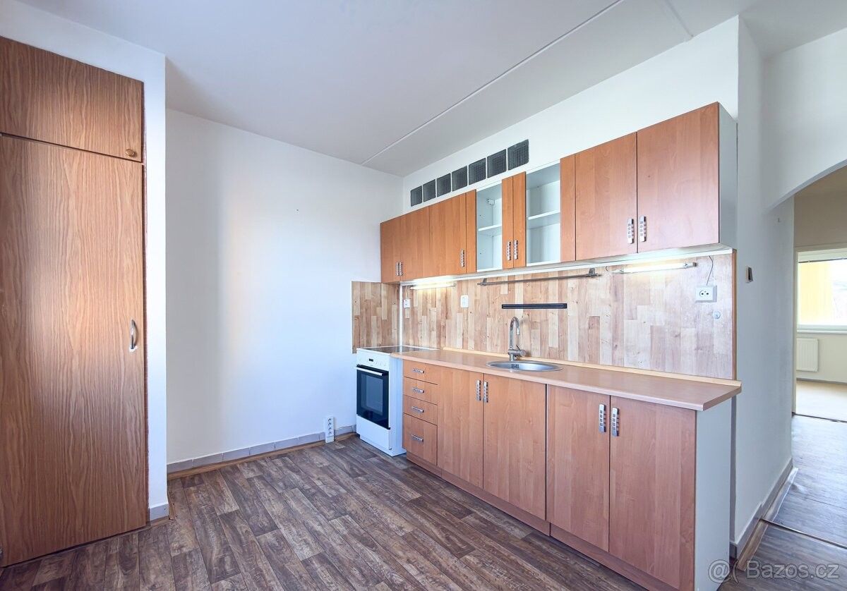 Pronájem byt - Jirkov, 431 11