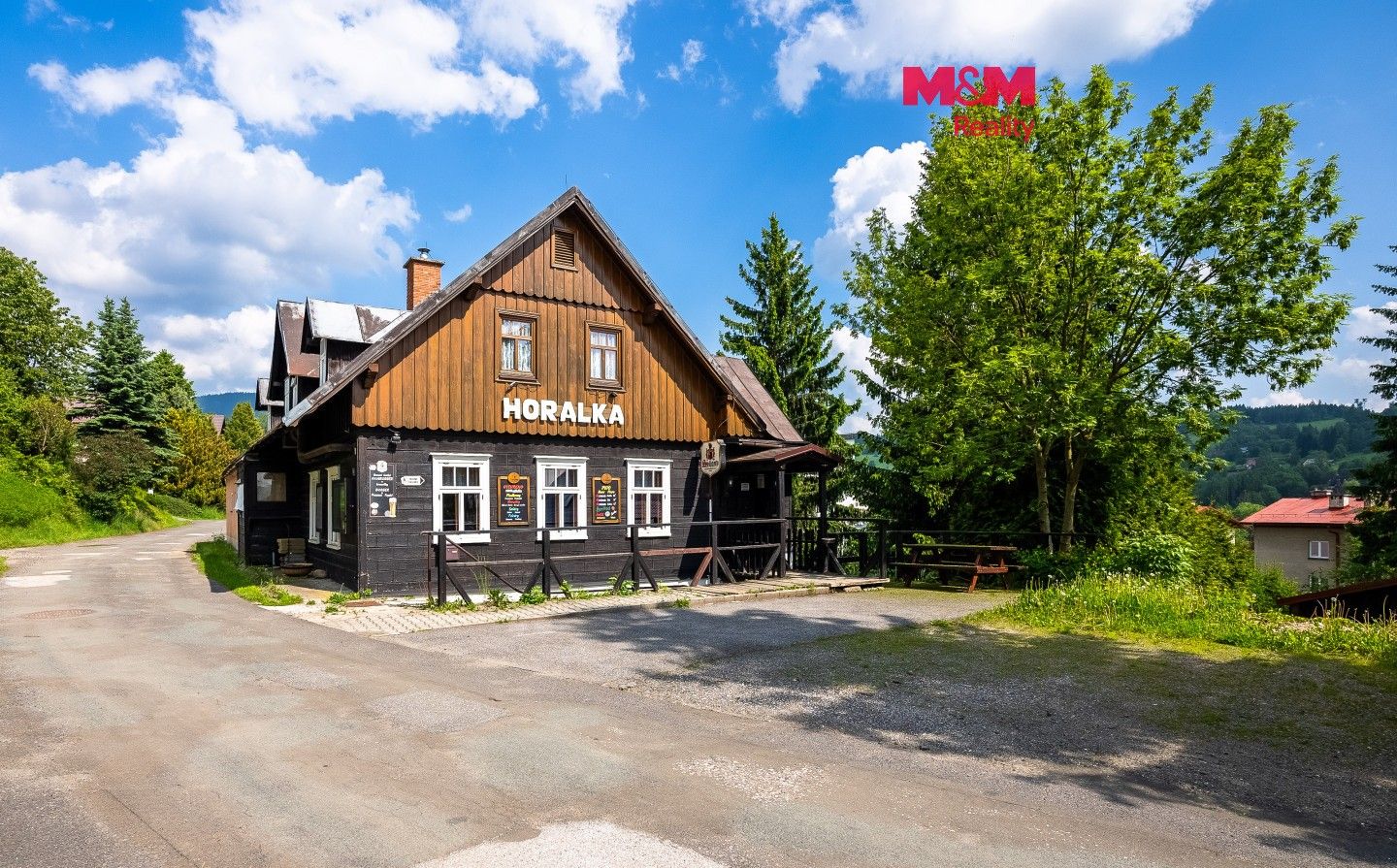 Ubytovací zařízení, 374 m²