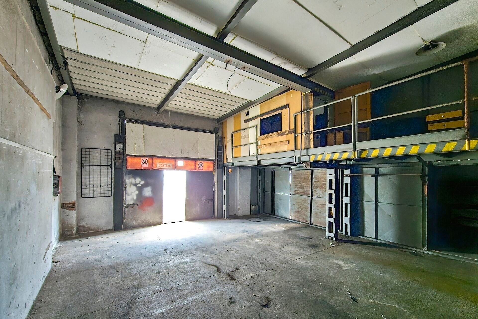 Garáže, Náchodská , Hradec Králové Plotiště nad Labem, 65 m² - 1