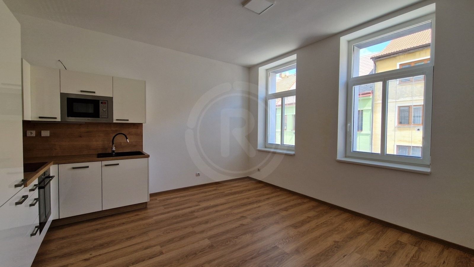 Pronájem byt 2+kk - Lipenská, České Budějovice, 30 m²