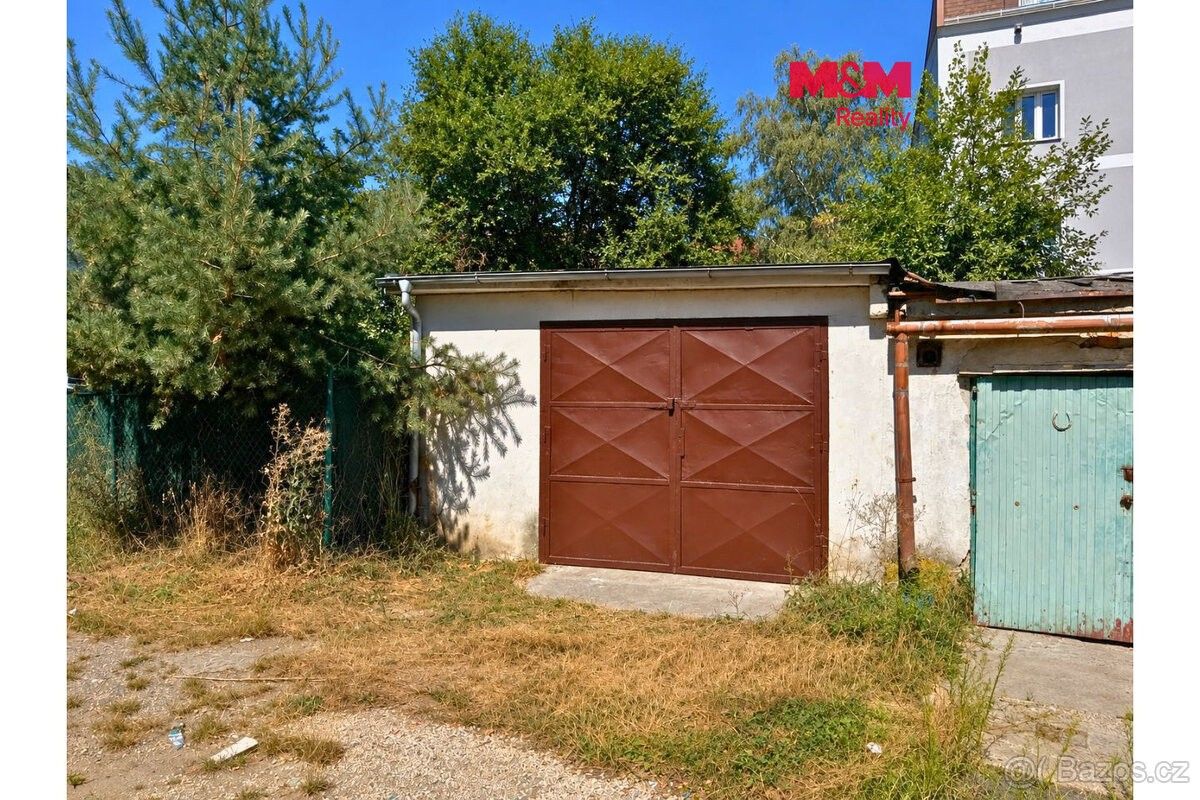 Garáž